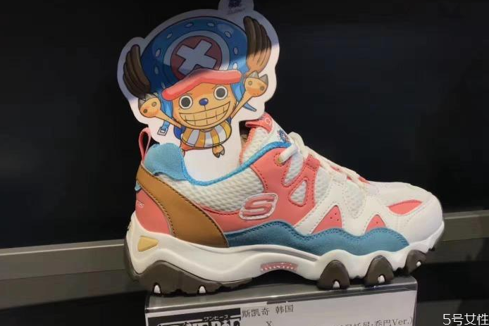 斯凯奇是大牌吗，斯凯奇和安踏一个档次吗