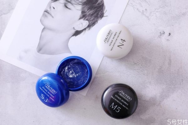 天天喷发胶会秃顶吗，喷了定型睡一觉可以吗