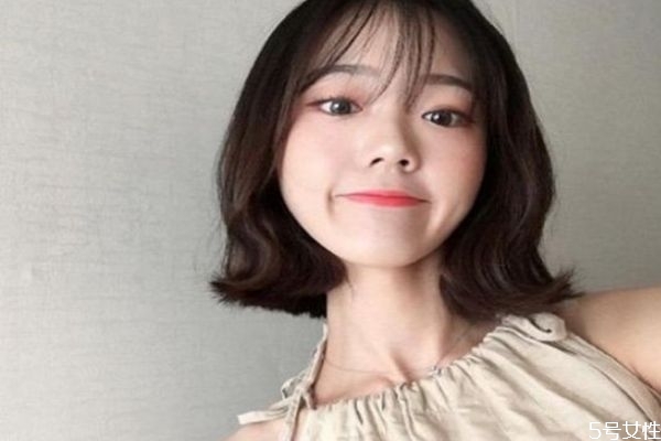 短发第二天如何不炸，晚上睡觉怎么防止短发翘