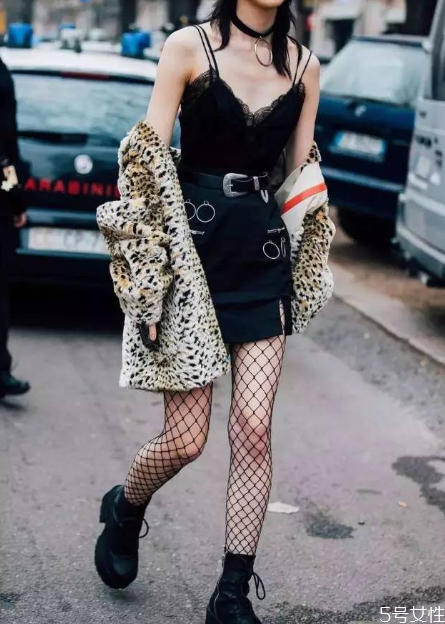 网袜大显瘦还是小显瘦，如何挑选合适的渔网袜