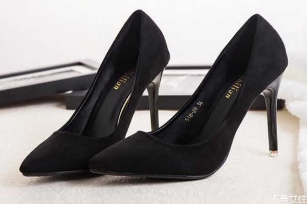 绒面鞋脏了怎样打理，绒面鞋日常怎么打理