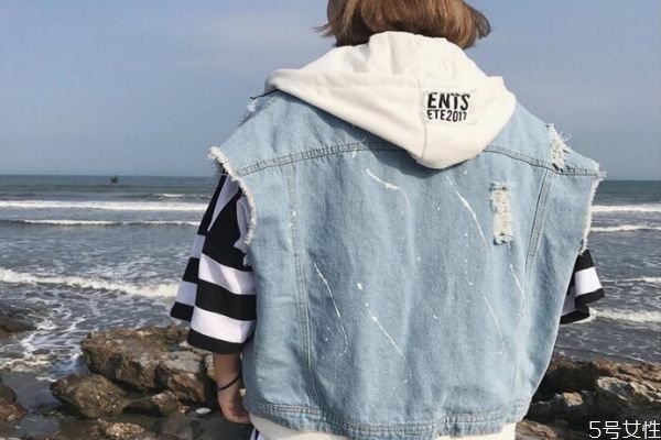 牛仔外套发黄干洗店可以洗吗，牛仔衣变黄可以恢复吗