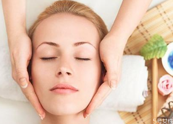 戴口罩会长痘痘吗，长期戴口罩脸上长痘痘怎么办