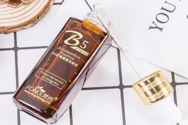 护肤有必要使用精华液么，干燥肌肤如何护理