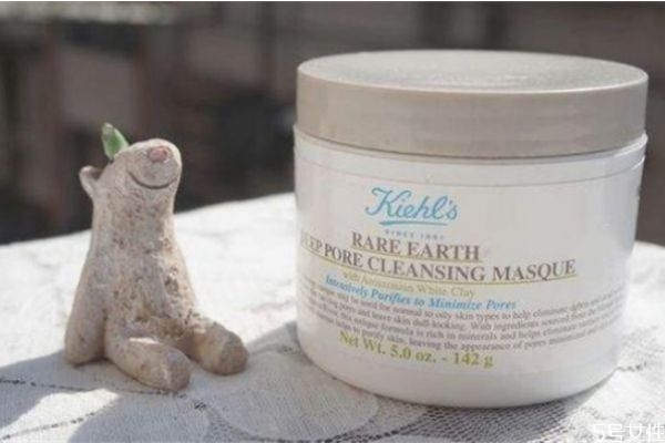 科颜氏白泥有致痘成分吗，科颜氏白泥可以涂在痘痘上么