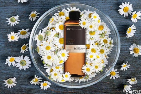 洋甘菊纯露对皮肤好吗，洋甘菊纯露适合什么皮肤