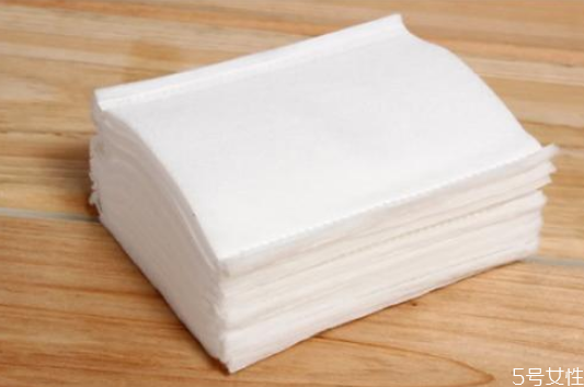 卸妆油能用化妆棉吗，为什么卸妆油不能用卸妆棉擦