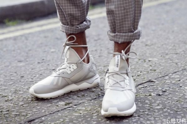 卷的裤腿老是掉怎么办，卷裤腿怎么不会掉下来