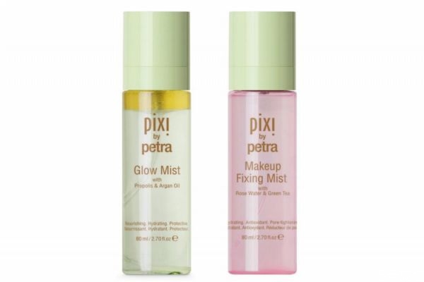 定妆喷雾补妆要用吸油纸吗，用完定妆喷雾怎么补妆