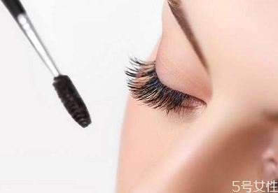 白色睫毛膏是干什么用的，白色睫毛膏的正确刷法