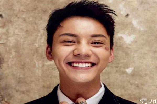 鱼尾纹和笑纹的区别，去除鱼尾纹和笑纹的方法