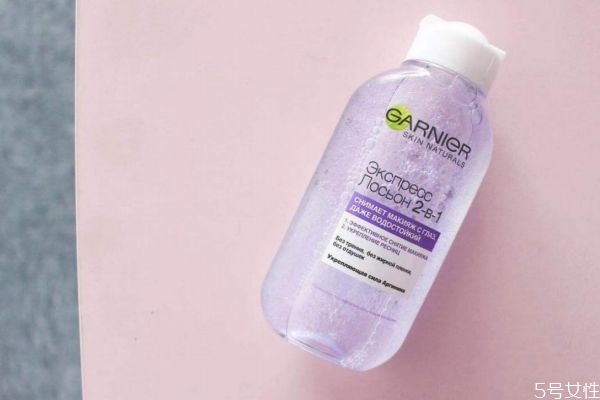 卸妆水使用注意事项，用手卸妆步骤