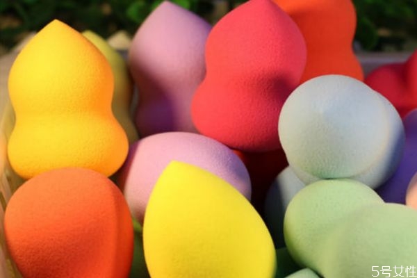 美妆蛋可以用来干什么，美妆蛋可以用来涂防晒霜吗