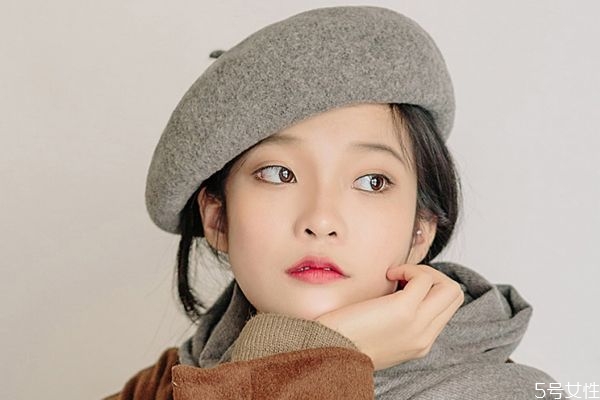 戴贝雷帽怎么扎头发，戴贝雷帽的最大误区