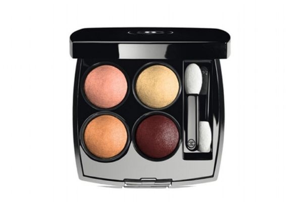 眼影结块是什么样子，眼影如何保存