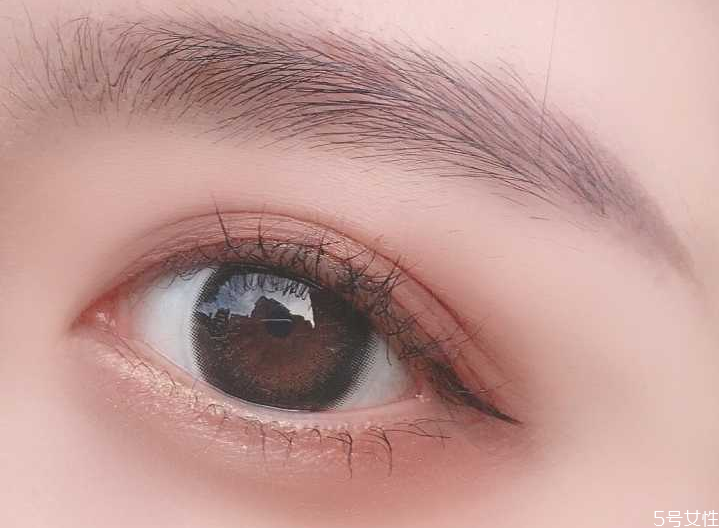 美瞳花纹怎么选合适的，什么花纹的美瞳好看