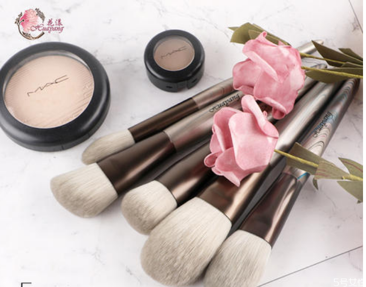花漾蓝桥化妆刷怎么样，化妆刷有哪些材质