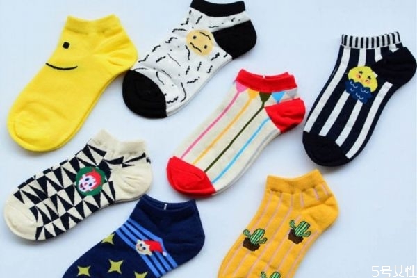 冬天穿袜子睡觉好不好，穿袜子睡觉是禁忌吗