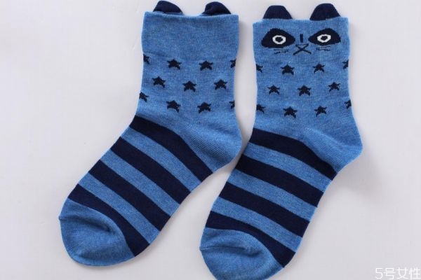 袜子洗不干净怎么办，袜子可以和衣服一起洗吗