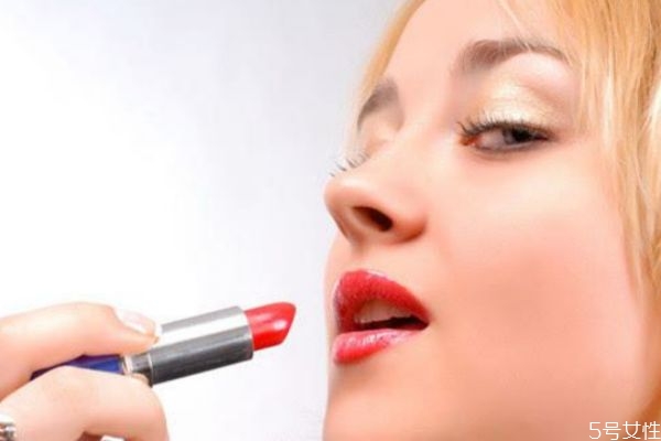 怎么知道口红有没有过期，口红变质的特征