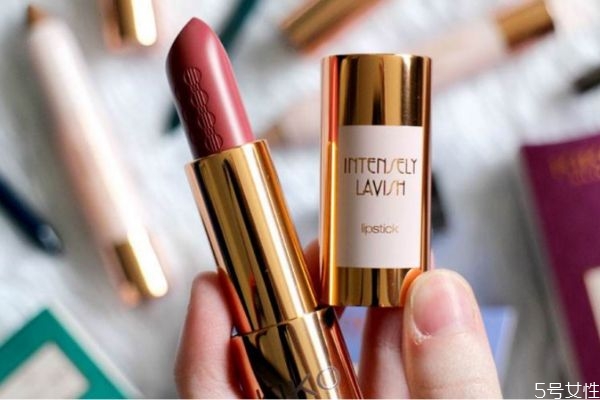 暂时不用的口红怎么保存，如何保存口红不过期