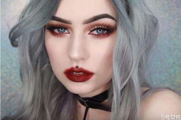 什么假睫毛自然好看，两层假睫毛怎么贴