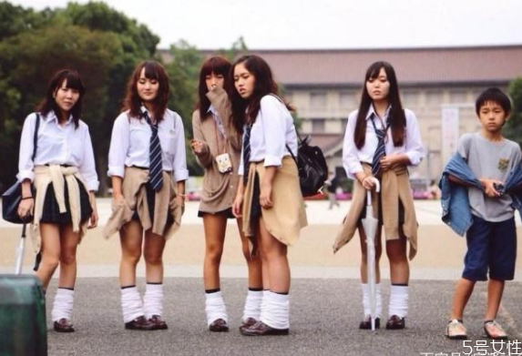 泡泡袜的穿法，泡泡袜的优点