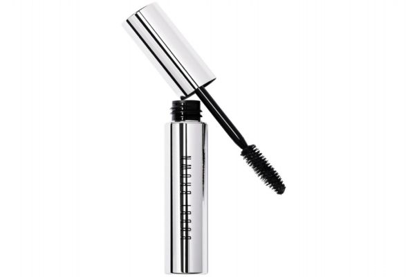 涂睫毛膏睫毛会长长吗，刷睫毛膏一定要打底吗