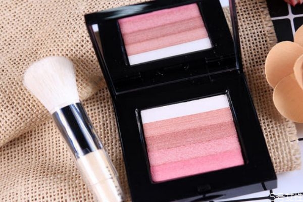 芭比波朗腮红怎么样，芭比波朗腮红热门色号