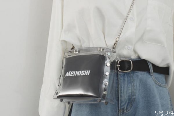 透明包包发黄怎么办，包包护理注意事项