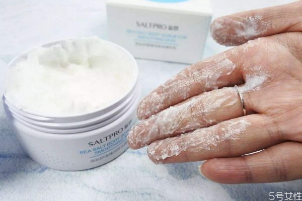 磨砂膏用完要洗掉吗，磨砂膏用完后多久后洗