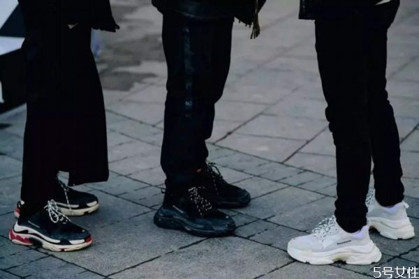 老爹鞋适合男生穿不，老爹鞋的搭配技巧