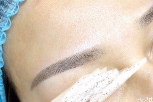眉毛纹的颜色太深了怎么办，眉毛纹太浓了怎么变淡