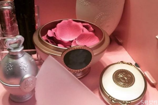 腮红4年了还能用吗，如何判断腮红过期