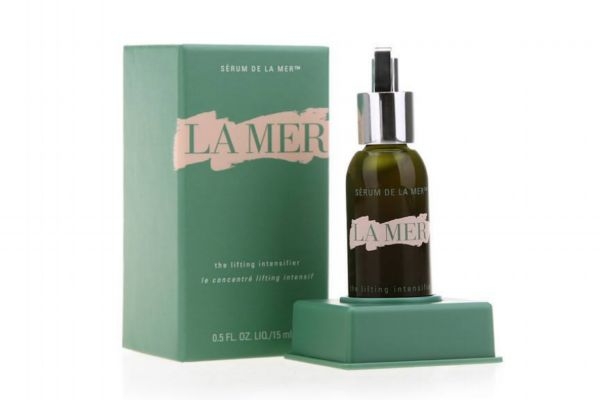 精华液的用量是多少，精华液涂多少合适