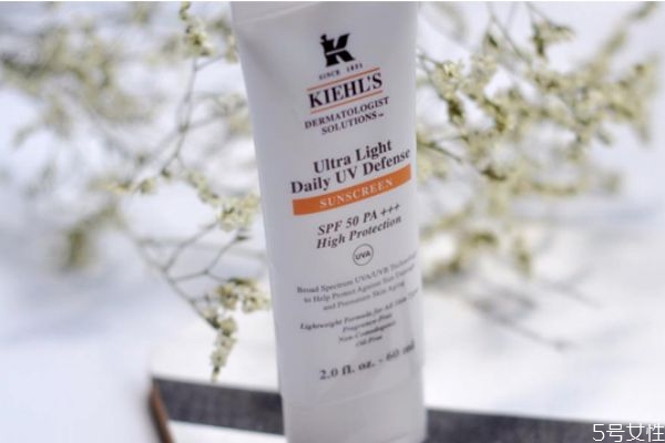 科颜氏防晒霜怎么样，科颜氏防晒霜可以清水卸妆吗