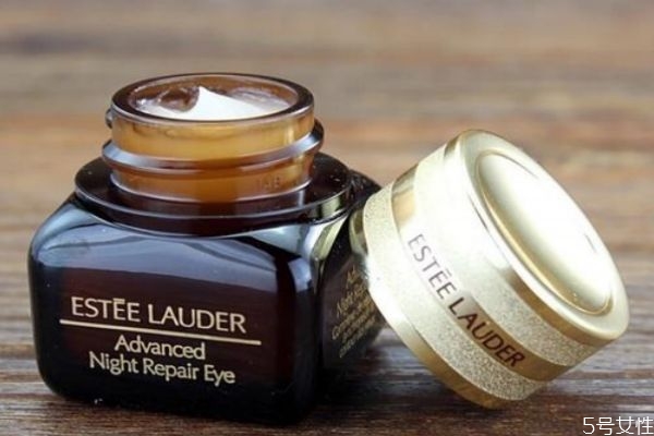 薇姿眼霜和雅诗兰黛眼霜哪个好，薇姿好用还是雅诗兰黛