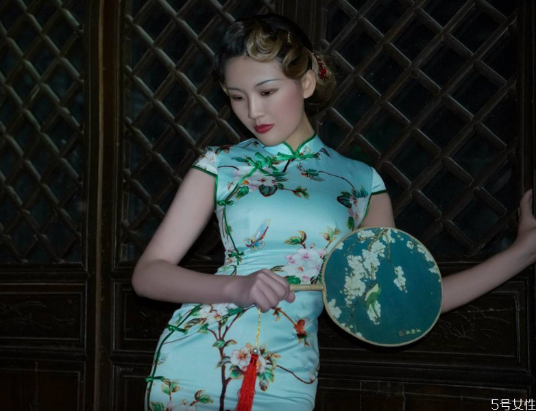 冬装旗袍怎么搭配鞋子，适合配冬天旗袍的鞋子