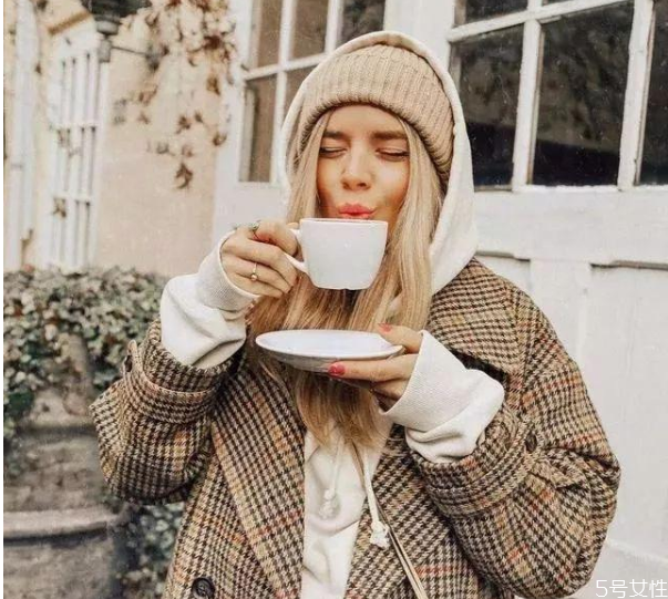 头大适合戴毛线帽吗，大头戴什么帽子好看