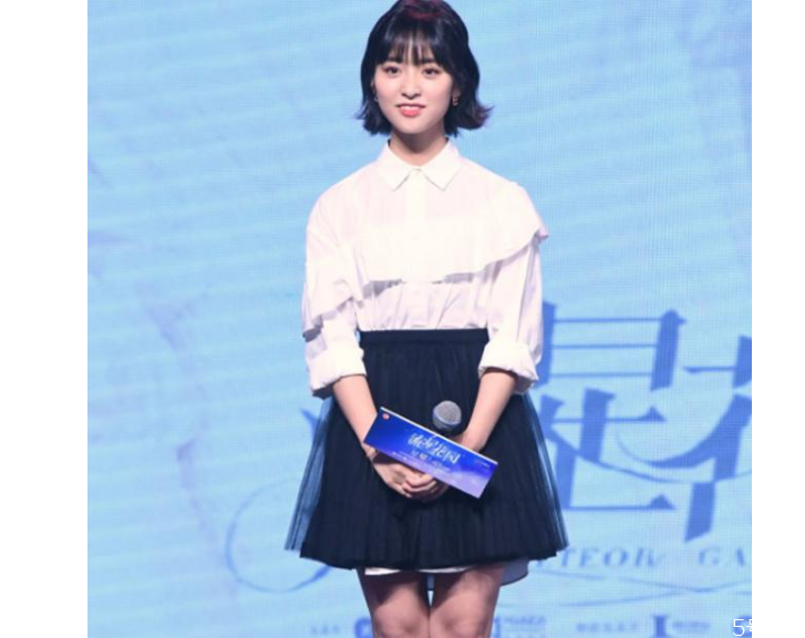 小腿粗怎样穿裙子，腿粗女生怎么选裙子