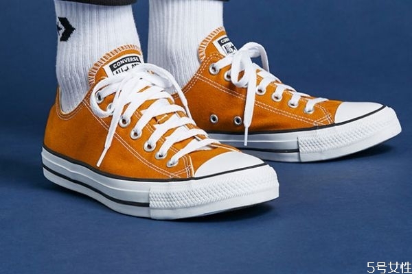 匡威帆布鞋多少钱一双，匡威鞋能水洗吗