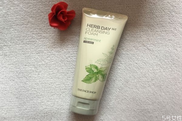 菲诗小铺男士洗面奶怎么样，菲诗小铺男士洗面奶怎么用