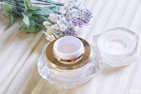 伊思在韩国是什么档次，伊思蜗牛系列为什么这么火