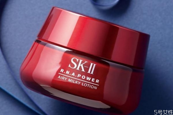 冬天用什么面霜比较滋润，哪款面霜保湿抗老效果好