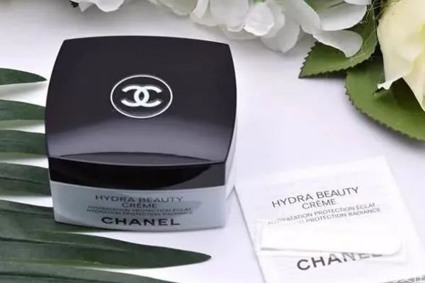 面霜为什么油腻，保湿不油腻的面霜推荐