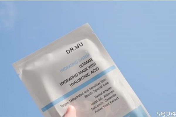 过敏用什么面膜好，敏感干皮用什么面膜