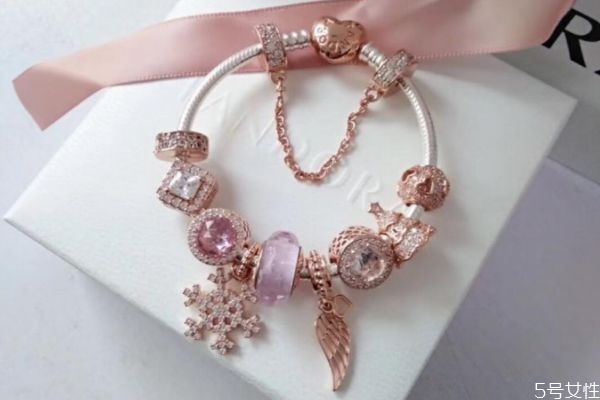 潘多拉哪个颜色最火，潘多拉手链哪个款式最经典