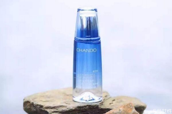 保湿水能代替爽肤水吗，可以用保湿爽肤水代替收缩水吗