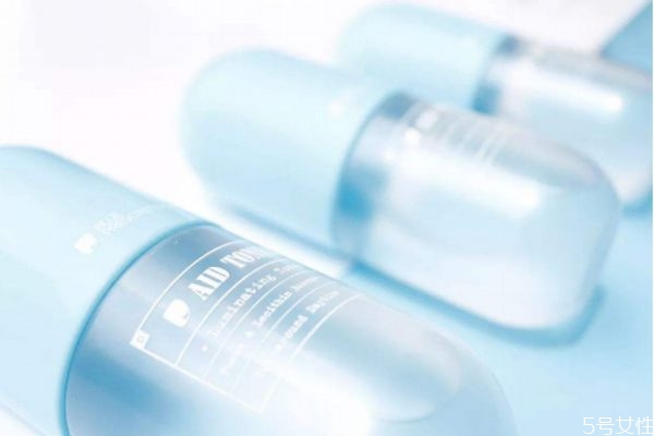 精华水和爽肤水哪个好，精华水与精华液的区别