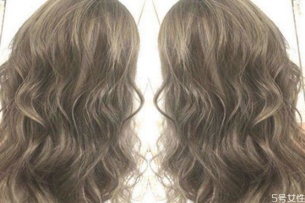 烫过的头发下次怎么剪，烫发后长长了怎么剪